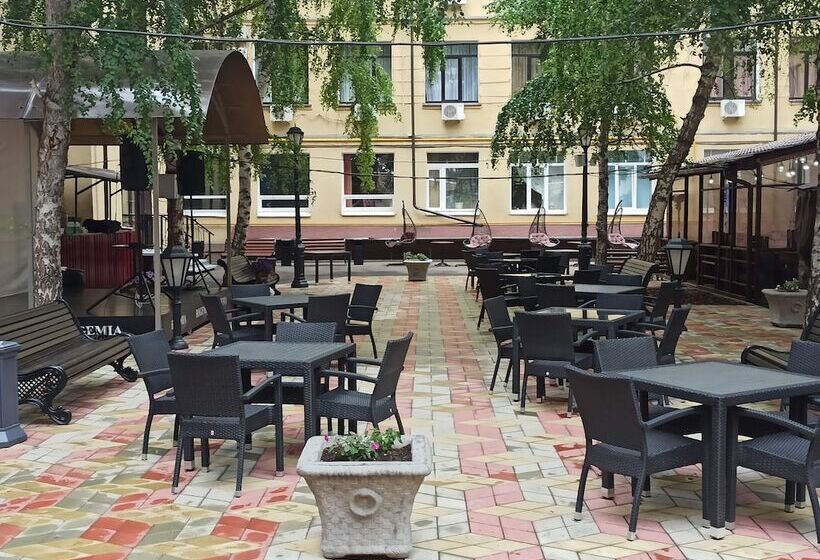 هتل Bogemia On Vavilova Street