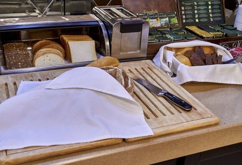 هتل Bogemia On Vavilova Street