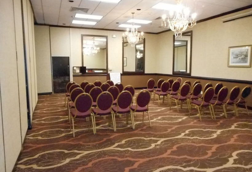 酒店 Quality Inn Near Hampton Coliseum