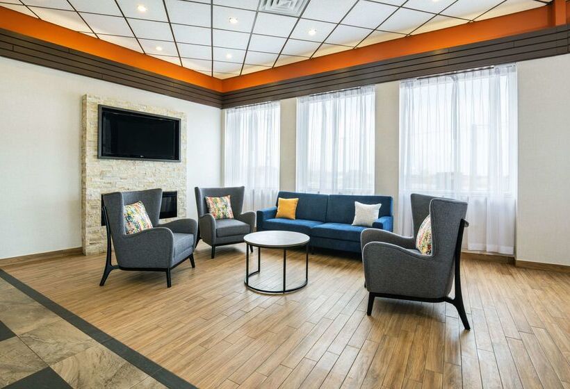 فندق Comfort Inn & Suites