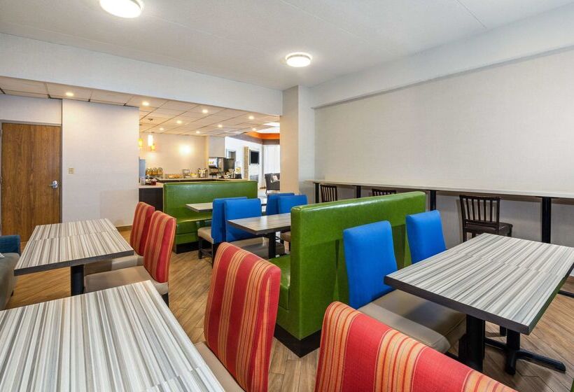 فندق Comfort Inn & Suites