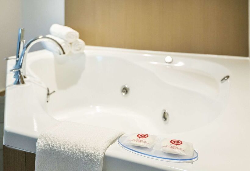 فندق Comfort Inn & Suites