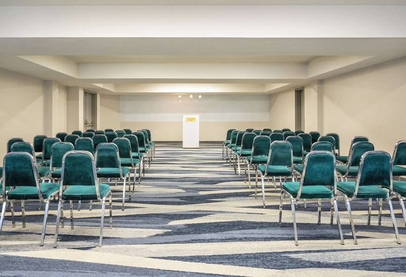 فندق Comfort Inn & Suites