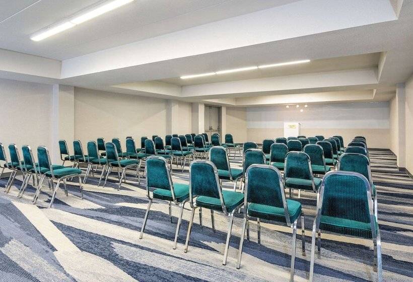 فندق Comfort Inn & Suites