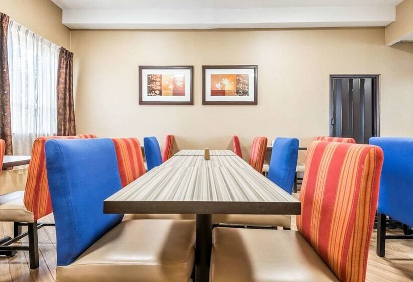 فندق Comfort Inn & Suites