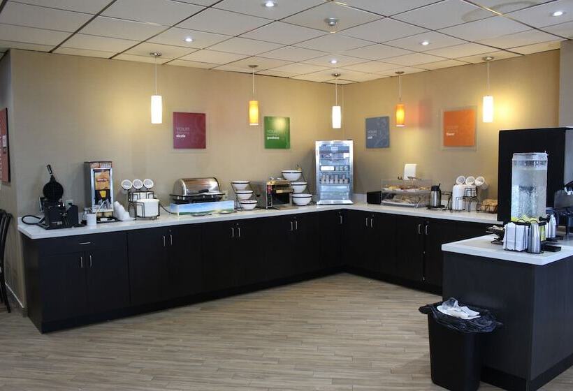 فندق Comfort Inn & Suites