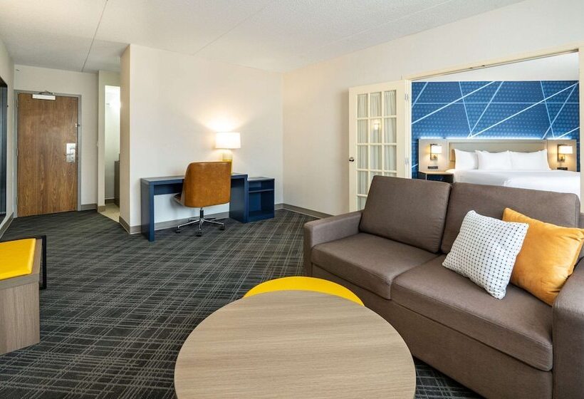 فندق Comfort Inn & Suites