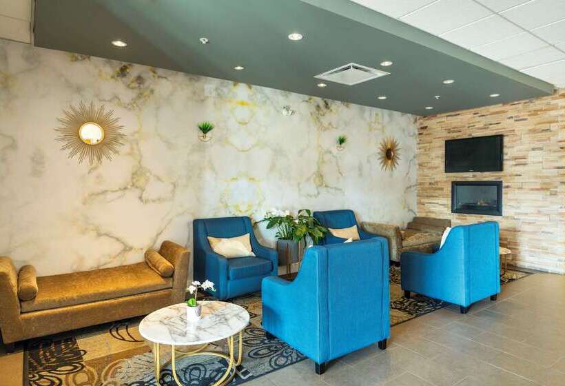 בית מלון כפרי Comfort Inn & Suites