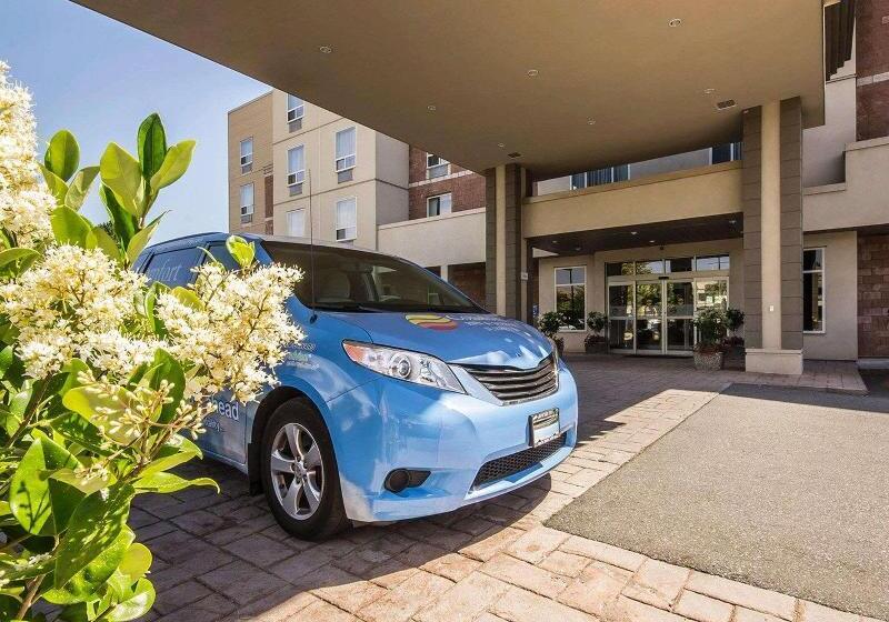 בית מלון כפרי Comfort Inn & Suites