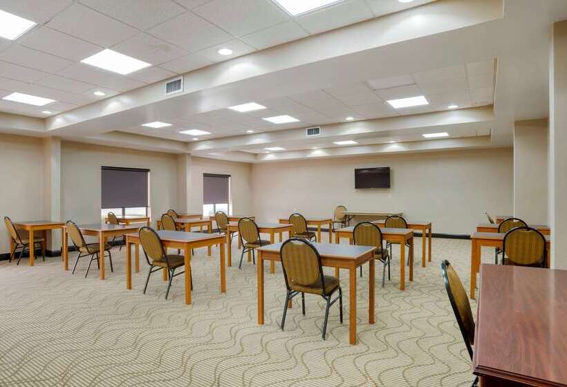 هتل Comfort Suites Fultondale I65 Near I22