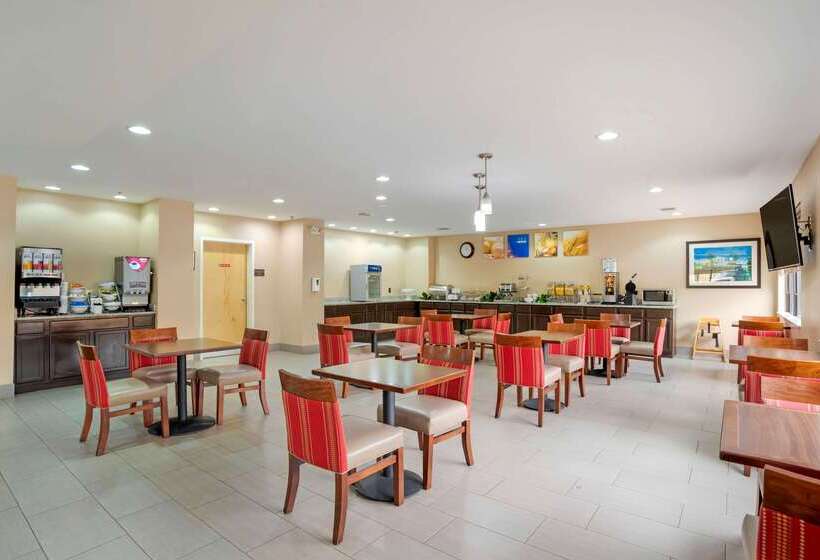 Отель Comfort Suites Fultondale I65 Near I22