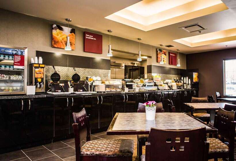 酒店 Comfort Suites Kelowna