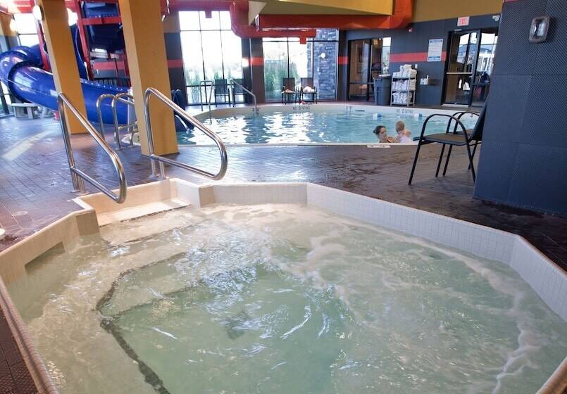 酒店 Comfort Suites Kelowna