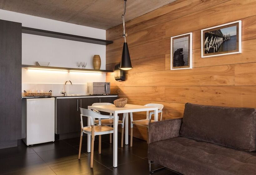 Отель Costa Colonia  Riverside Boutique