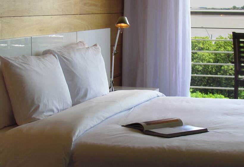 Отель Costa Colonia  Riverside Boutique