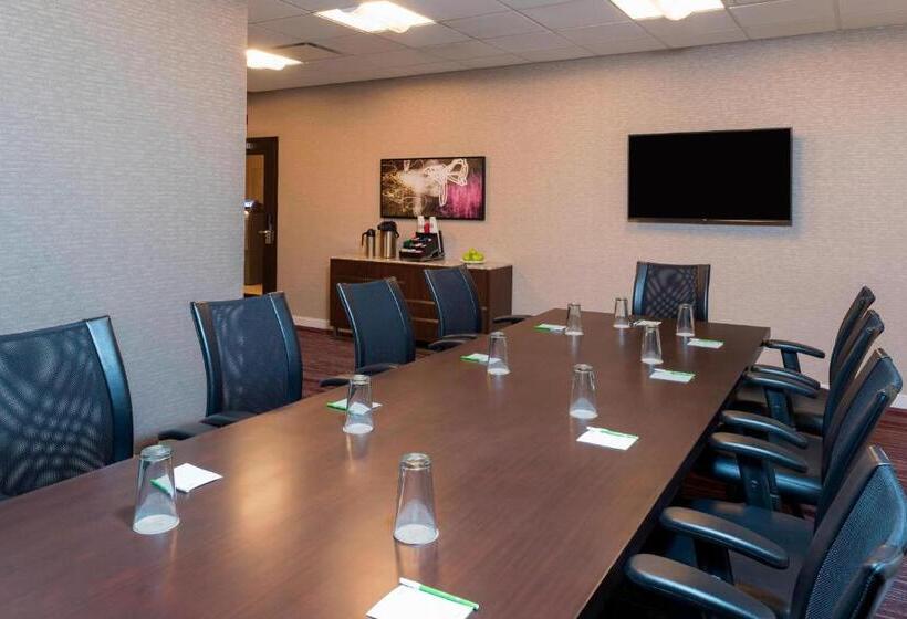 בית מלון כפרי Courtyard Louisville Downtown