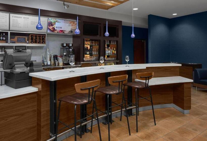 فندق Courtyard Tampa Oldsmar