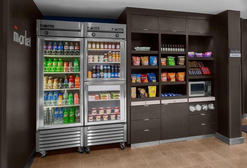 فندق Courtyard Tampa Oldsmar