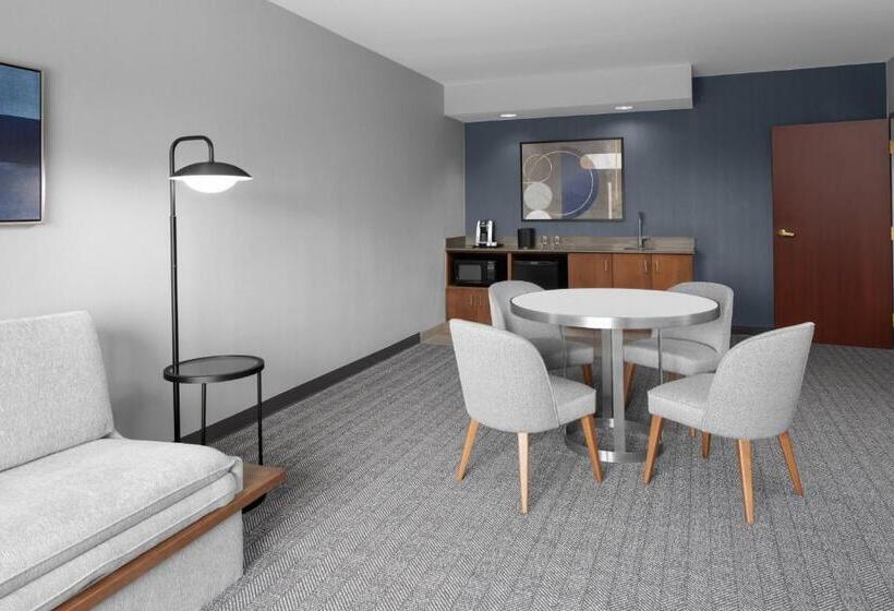 فندق Courtyard Tampa Oldsmar