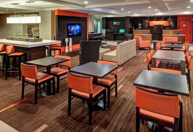 酒店 Courtyard By Marriott Wichita East