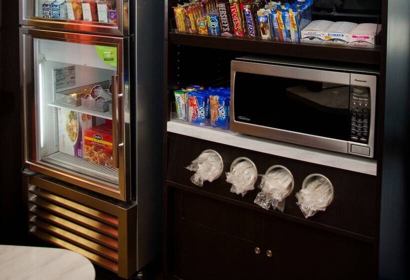 酒店 Courtyard By Marriott Wichita East