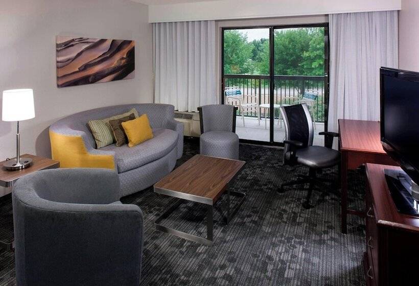 酒店 Courtyard By Marriott Wichita East