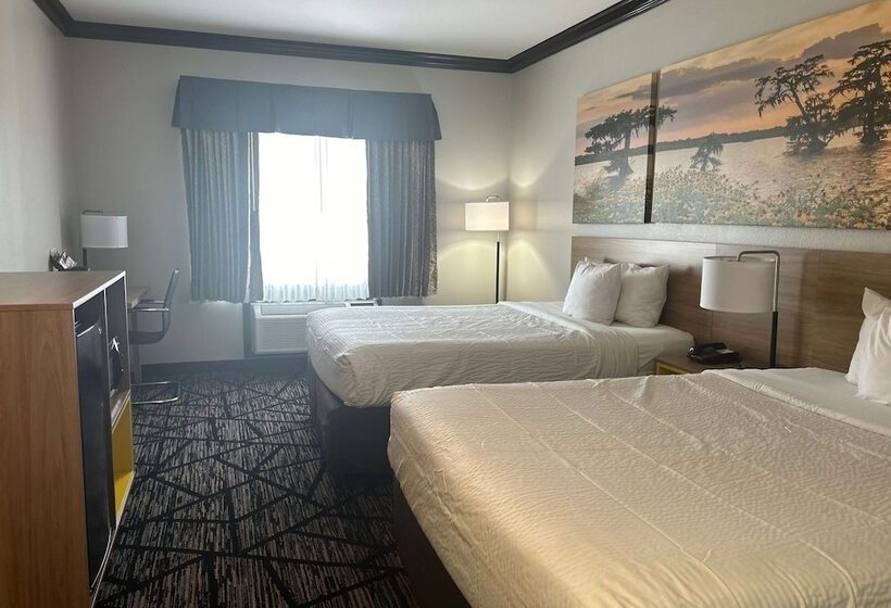 هتل Days Inn By Wyndham Baton Rouge I 10