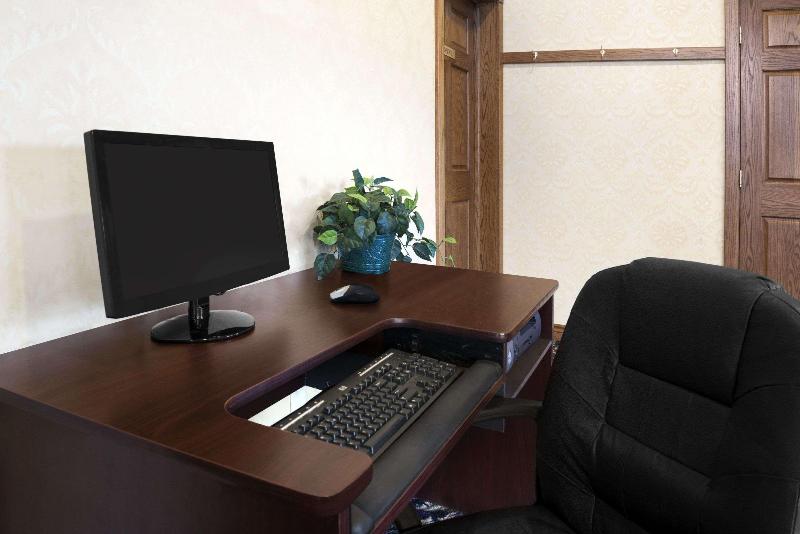 Отель Days Inn By Wyndham Grayling