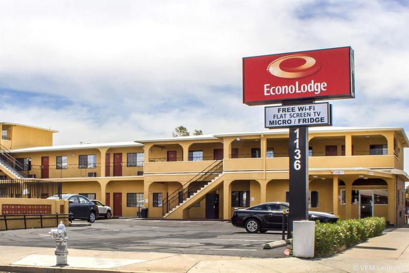 هتل Econo Lodge Near The University Of Arizona