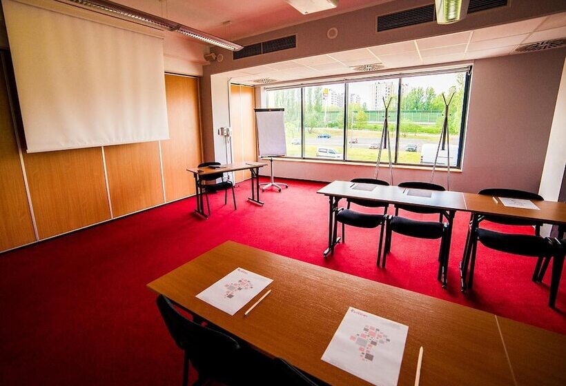 هتل Economy Silesian