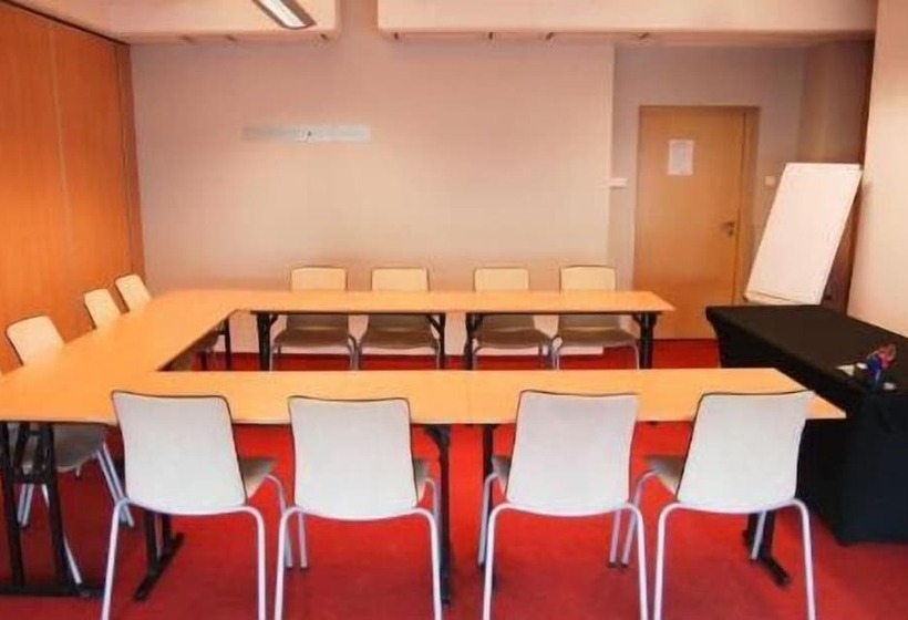 هتل Economy Silesian