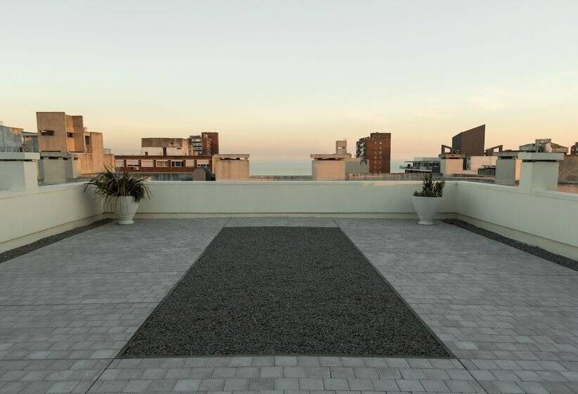 Отель Esplendor By Wyndham Montevideo Cervantes