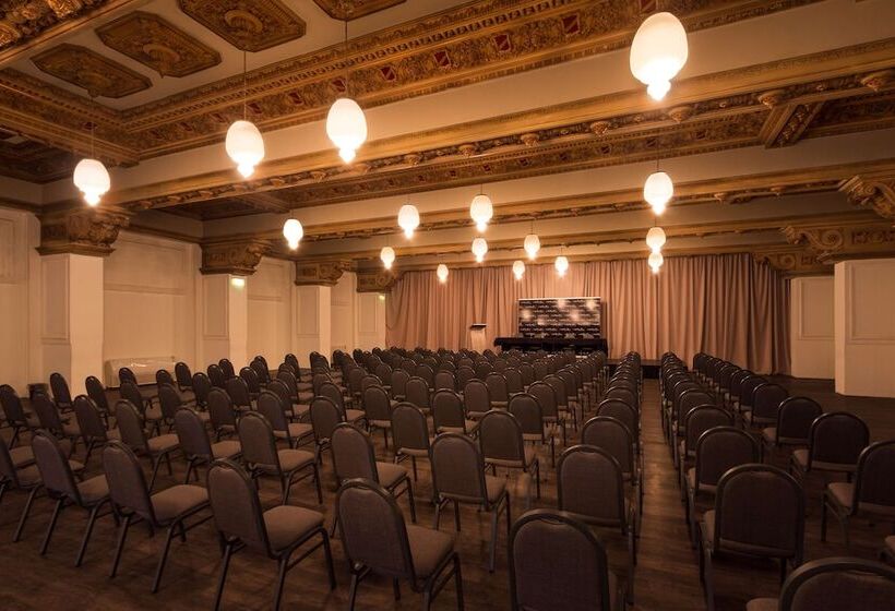 Отель Esplendor By Wyndham Montevideo Cervantes