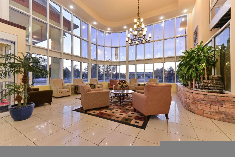 فندق Express Inn & Suites