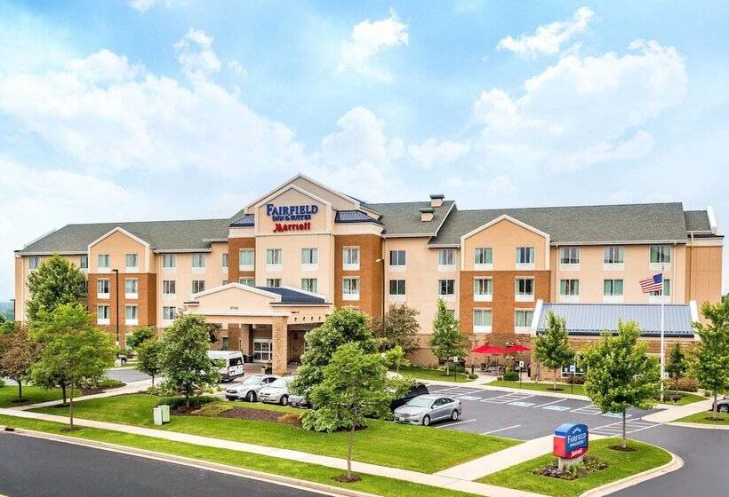 Отель Fairfield Inn And Suites By Marriott Madison East