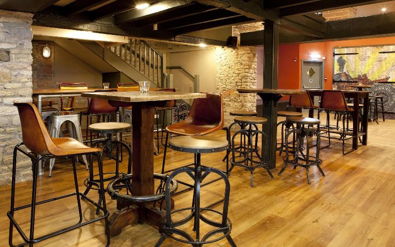 George Hotel & Granary