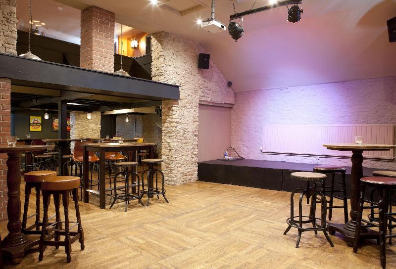 George Hotel & Granary