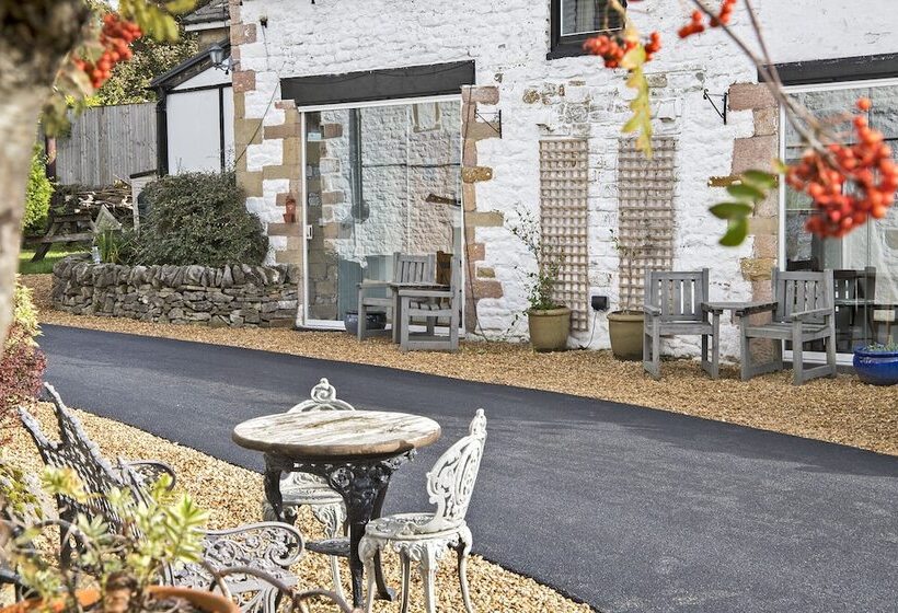 هتل Hawthorn Farm Guest House