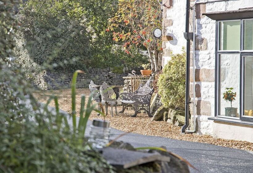 هتل Hawthorn Farm Guest House