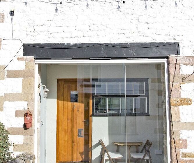 هتل Hawthorn Farm Guest House