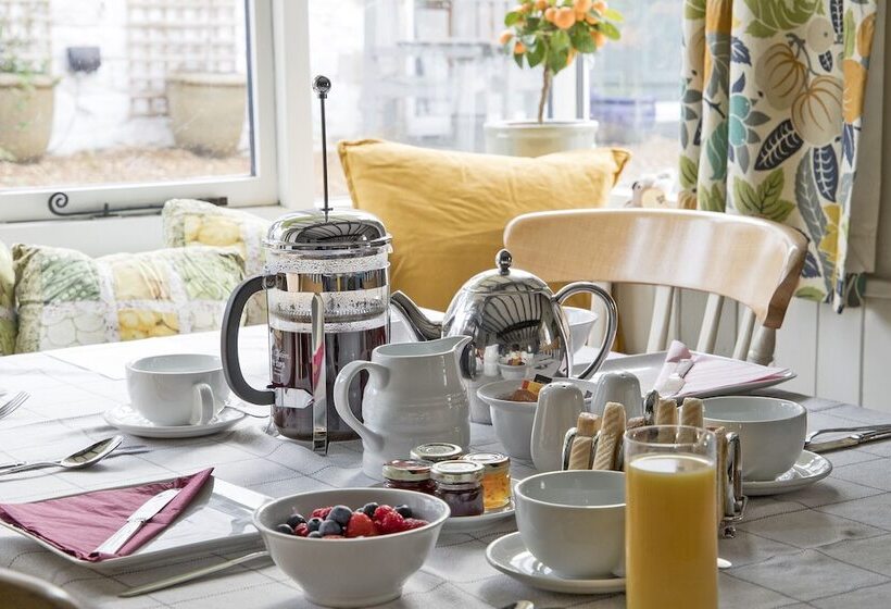 هتل Hawthorn Farm Guest House