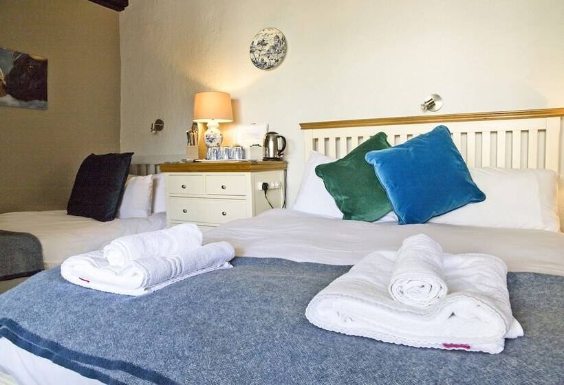 هتل Hawthorn Farm Guest House