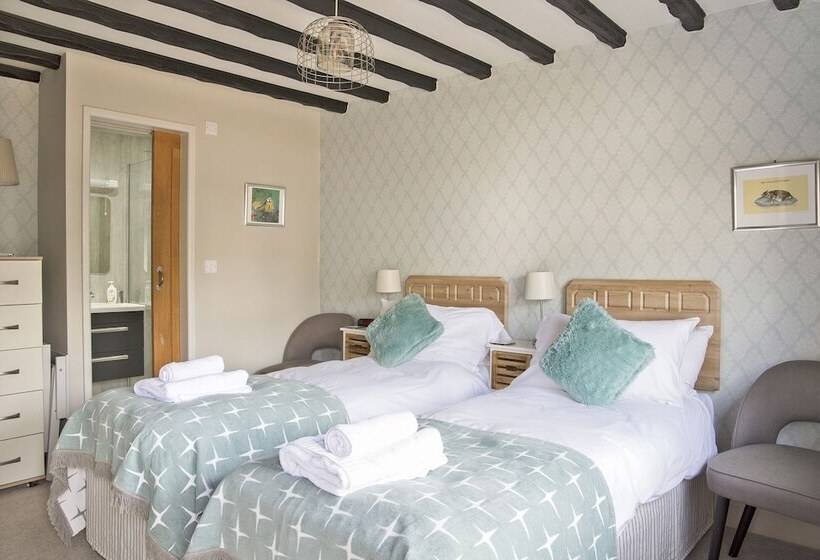 هتل Hawthorn Farm Guest House