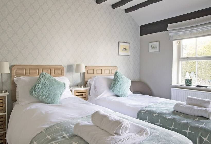 هتل Hawthorn Farm Guest House