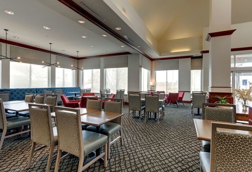 בית מלון כפרי Hilton Garden Inn Indianapolis Airport