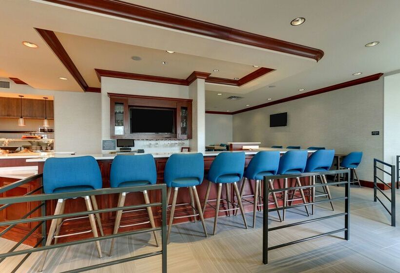 בית מלון כפרי Hilton Garden Inn Indianapolis Airport