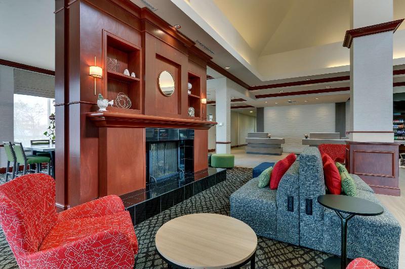 בית מלון כפרי Hilton Garden Inn Indianapolis Airport