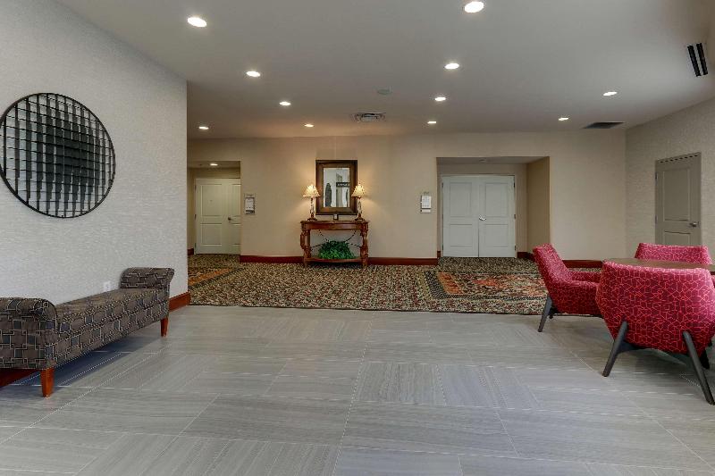 בית מלון כפרי Hilton Garden Inn Indianapolis Airport