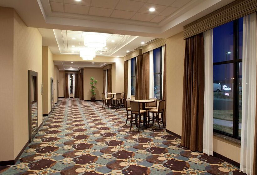 בית מלון כפרי Hilton Garden Inn Sioux Falls South