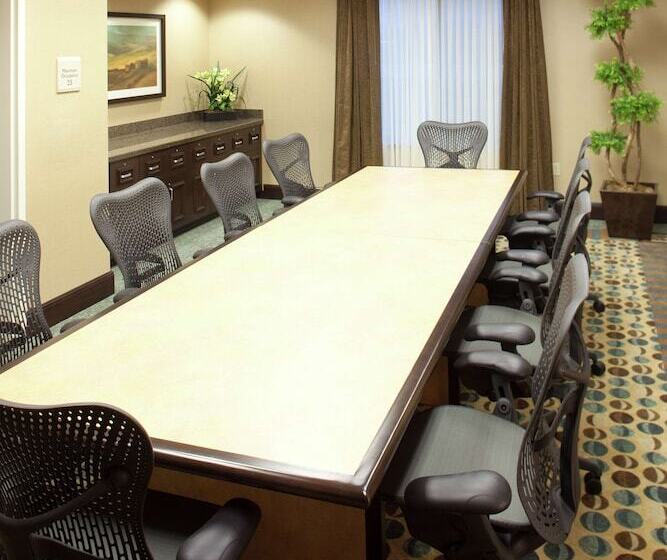 בית מלון כפרי Hilton Garden Inn Sioux Falls South